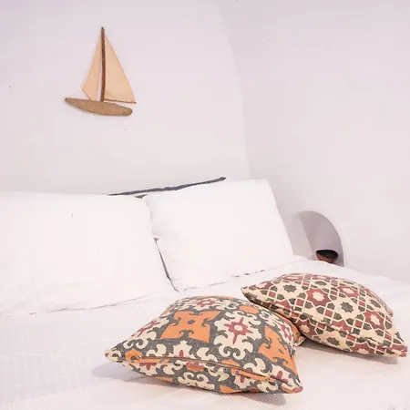 Joy House * Akrotiri (Santorini)